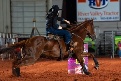153_Molly_Noffsinger_Girl_On_The_Rocks_Opn_Fri_2026.LD.TEX.OCT_253_TD206531.jpg